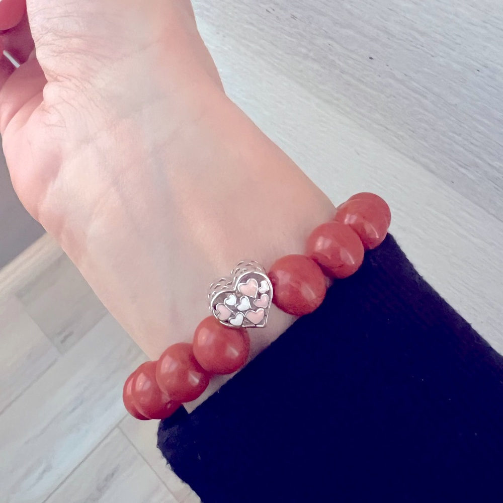 HANDMADE RED JASPER STRETCH BRACELET WITH STERLING SILVER HEART PENDANT - Picture 5 of 5